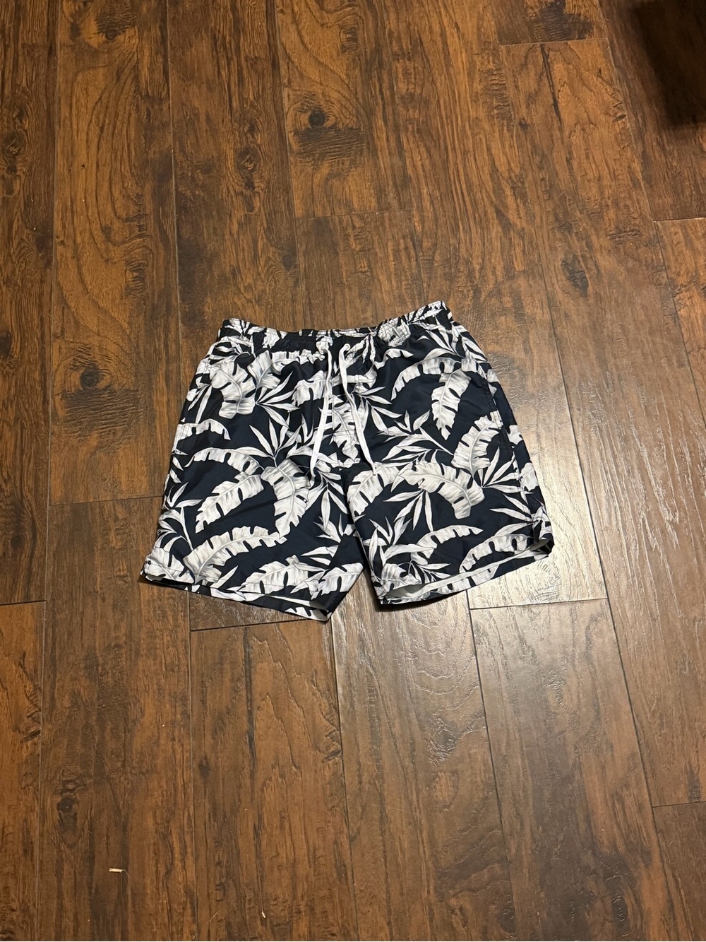 Old Navy Navy & White Tropical Leaf Swim Trunks